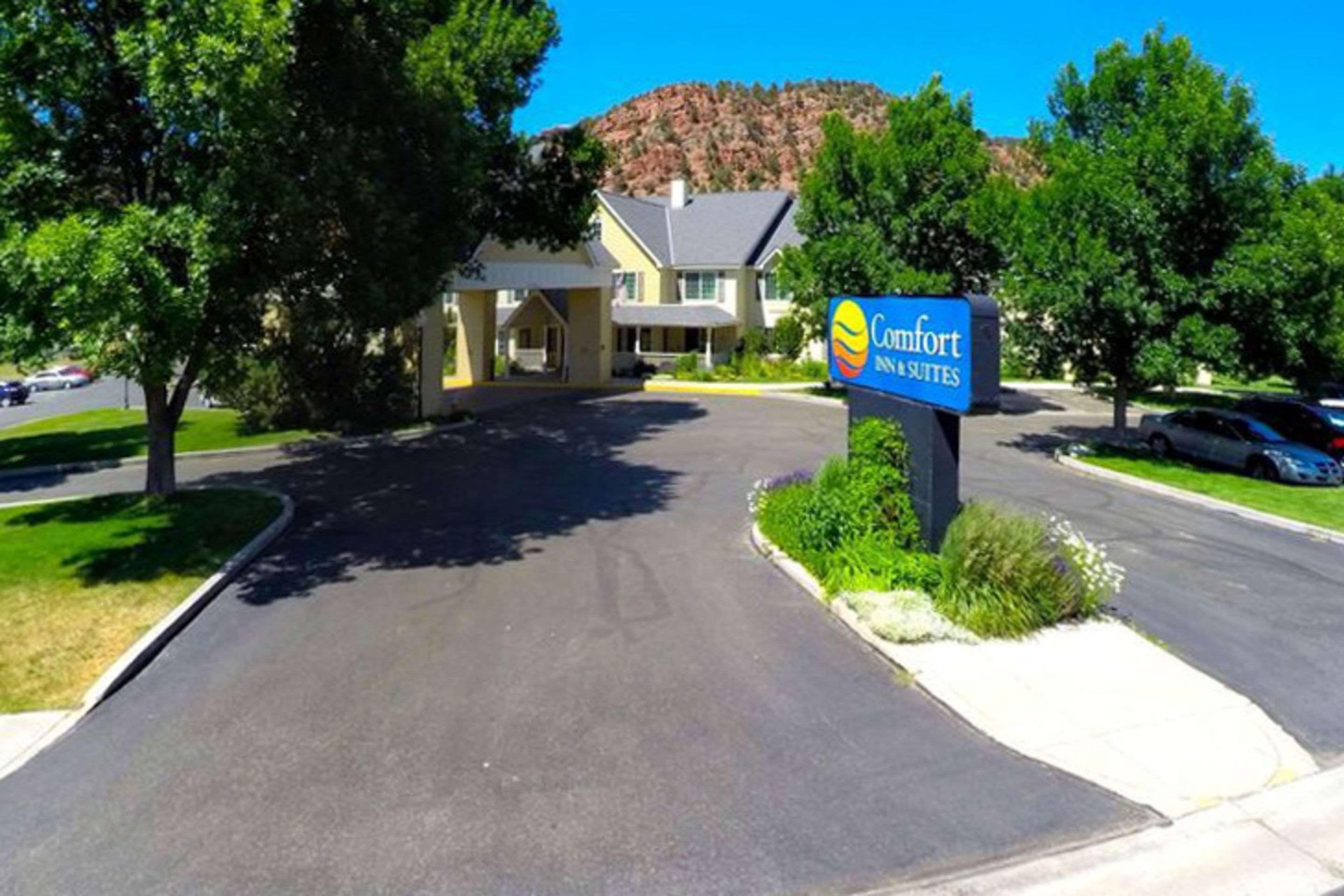 Comfort Inn & Suites Carbondale On The Roaring Fork Bagian luar foto